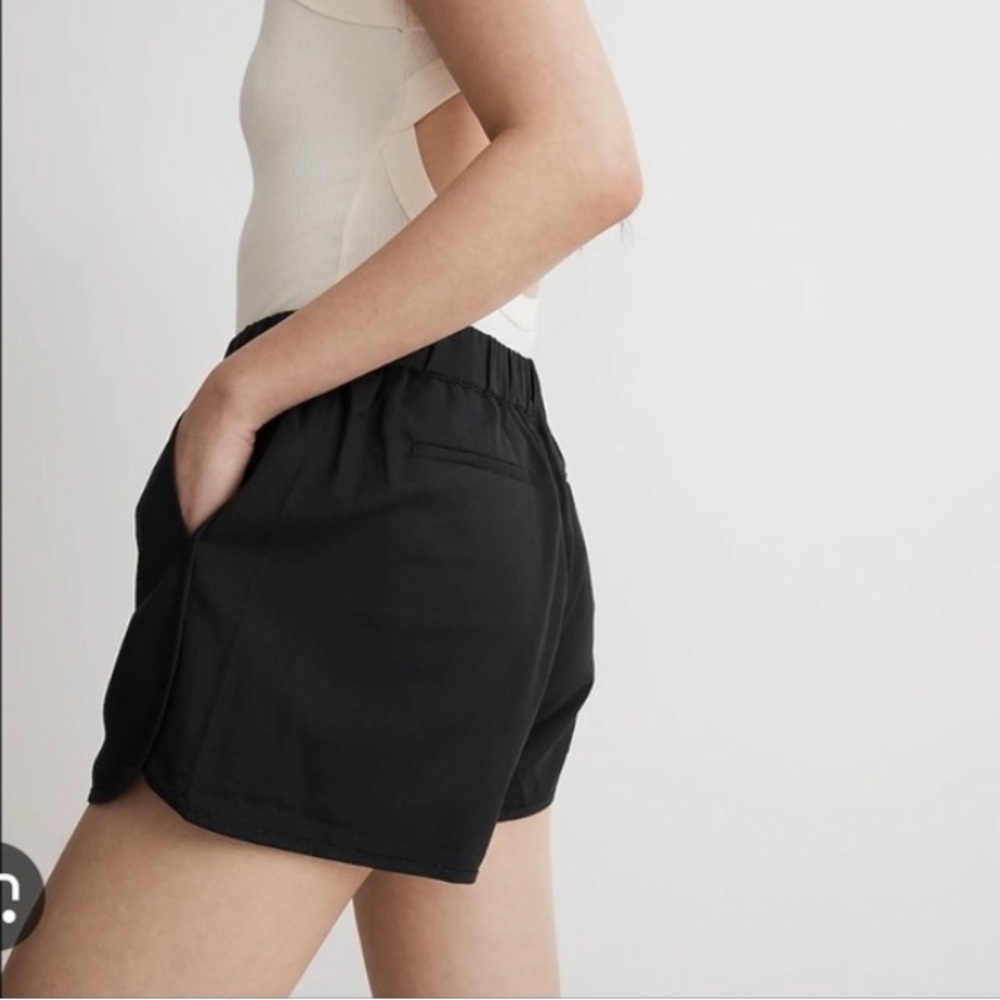 🍃 Madewell comfy black cotton shorts
